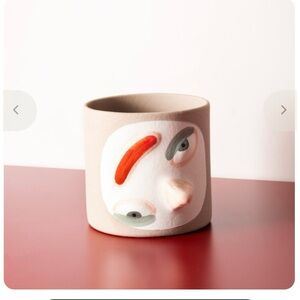 ISO MANUEL group partner planter